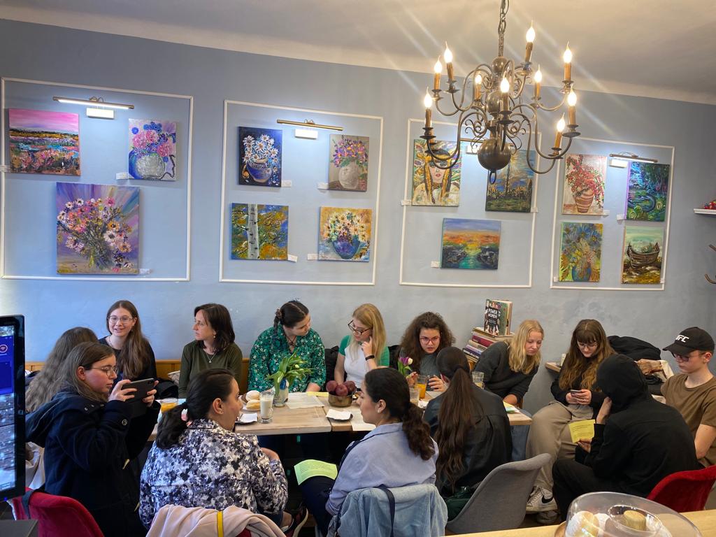 Cafe des Artistes image 4