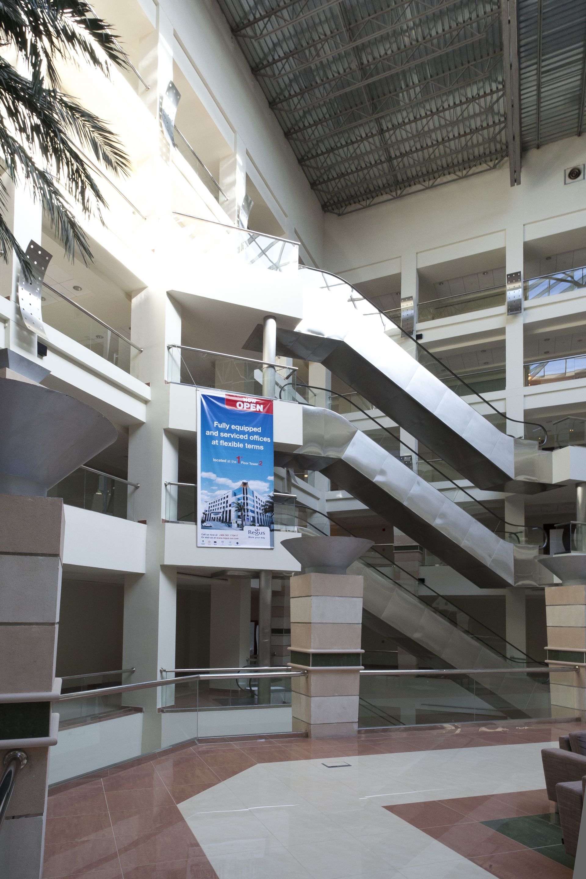 Regus DAMMAM NOVOTEL BUSINESS PARK image 4