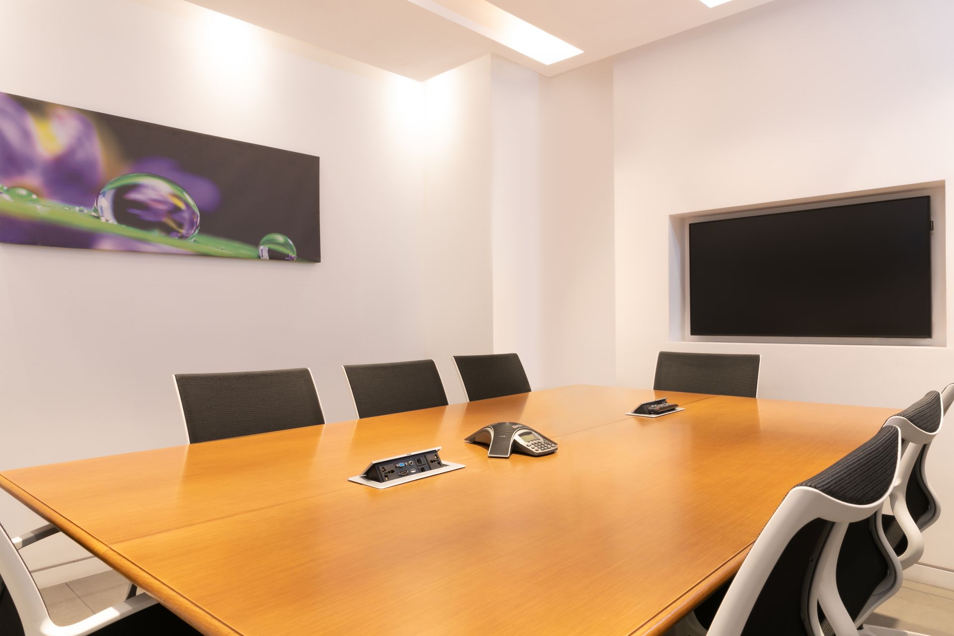 Regus Al Nakheel image 4