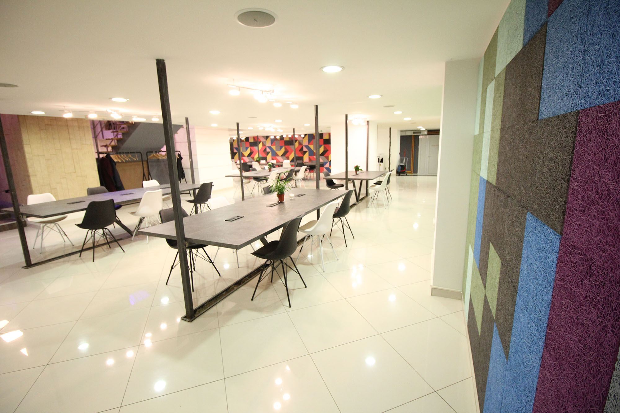 Share Square, Belgrade Book Online Coworker