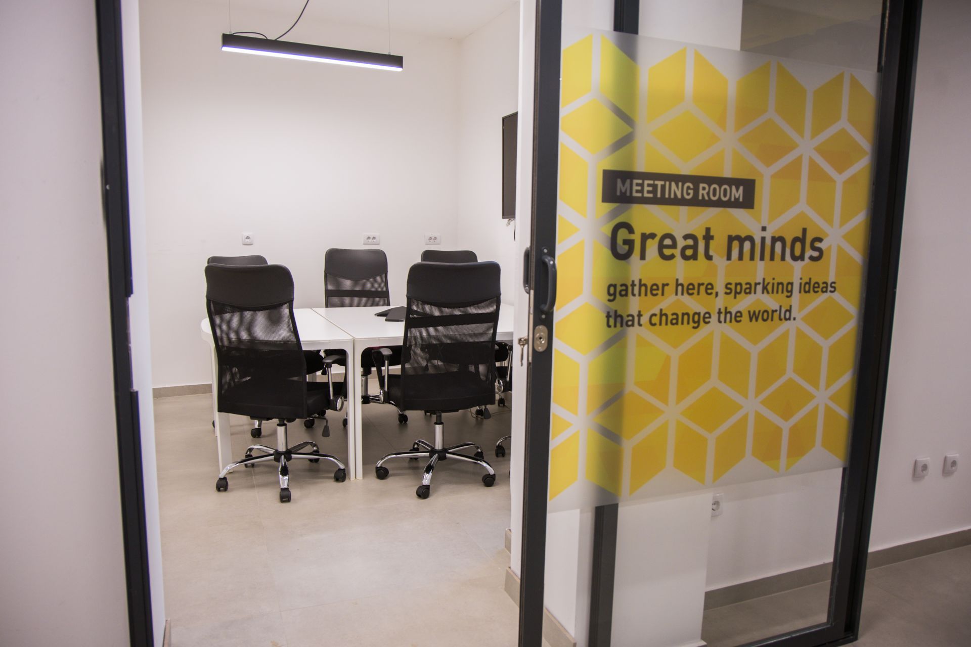 Kosnica (Beehive) image 5