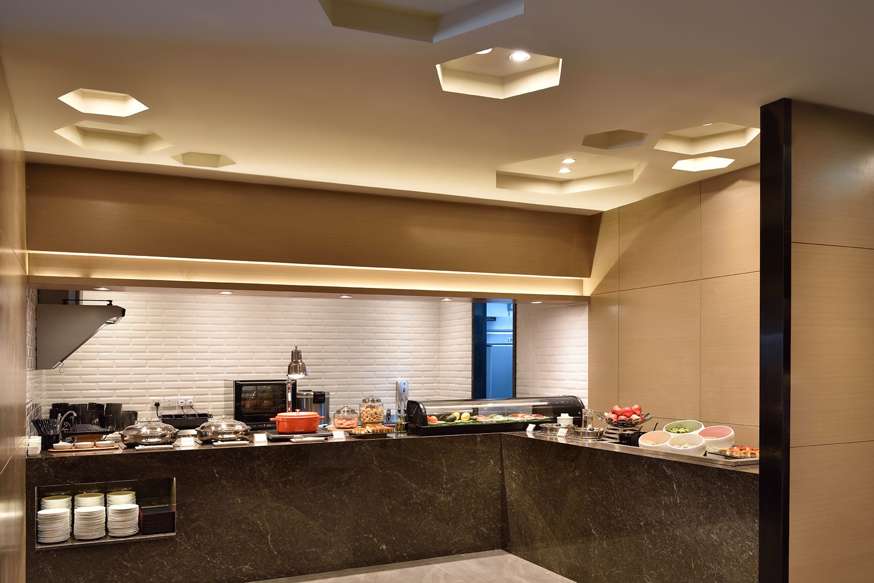 Plaza Premium Lounge (International Departures) / Singapore image 3