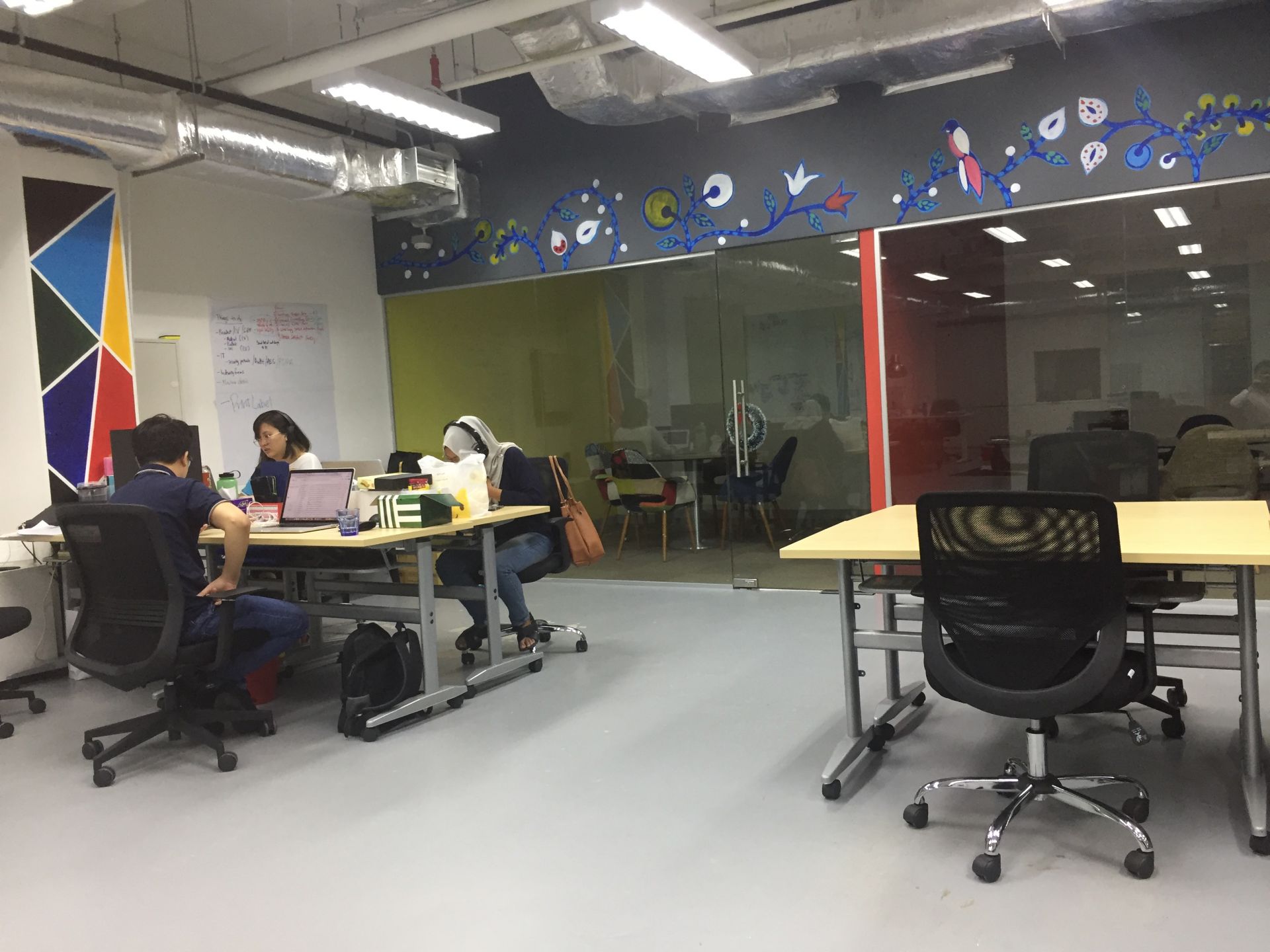 IncuVest Space image 5