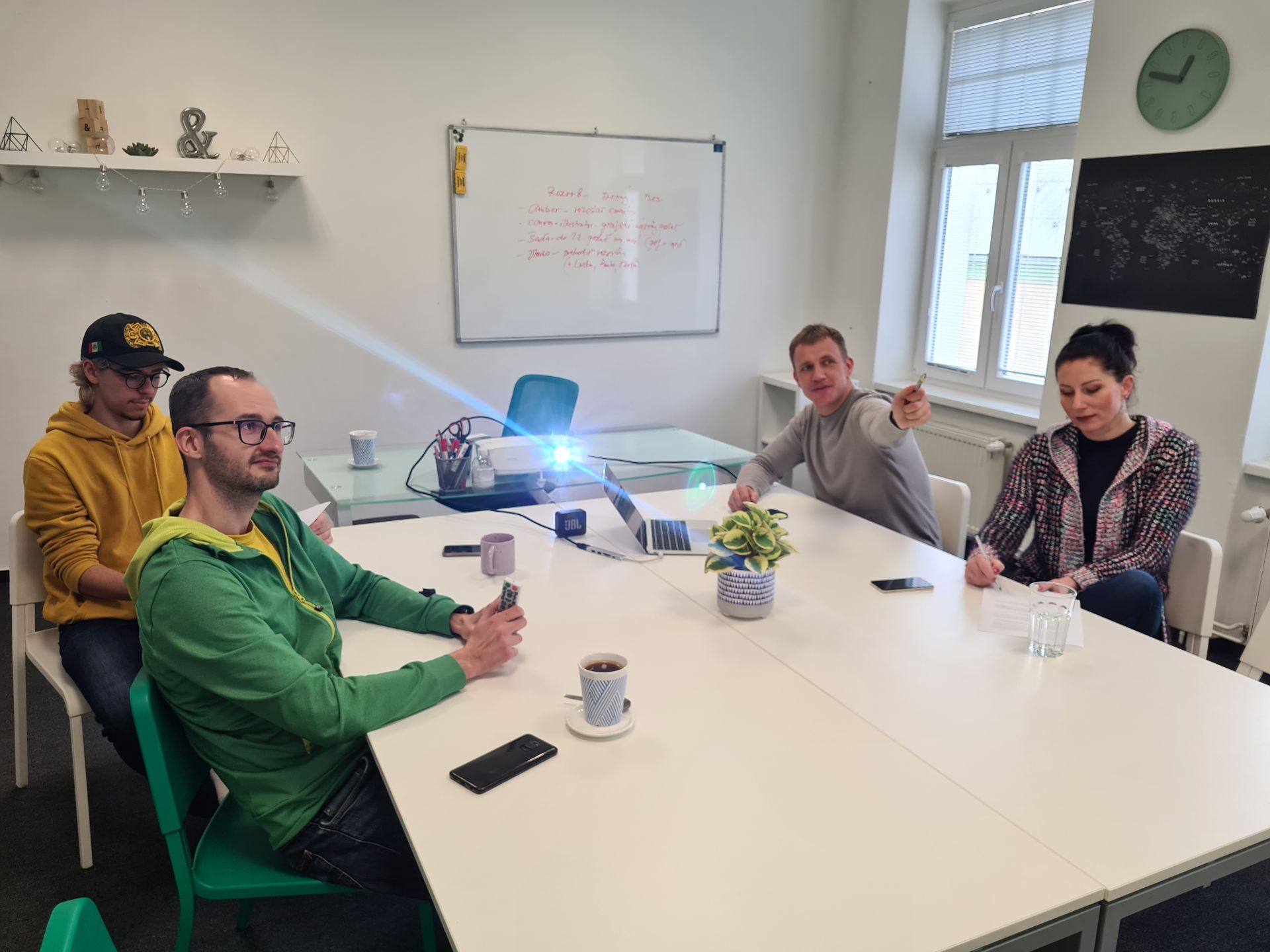 Pracovna COWORKING image 2