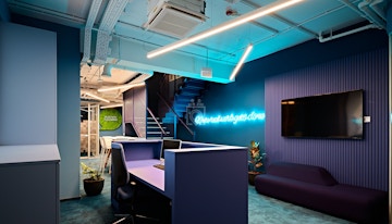 HQ Ljubljana, Feniks image 1