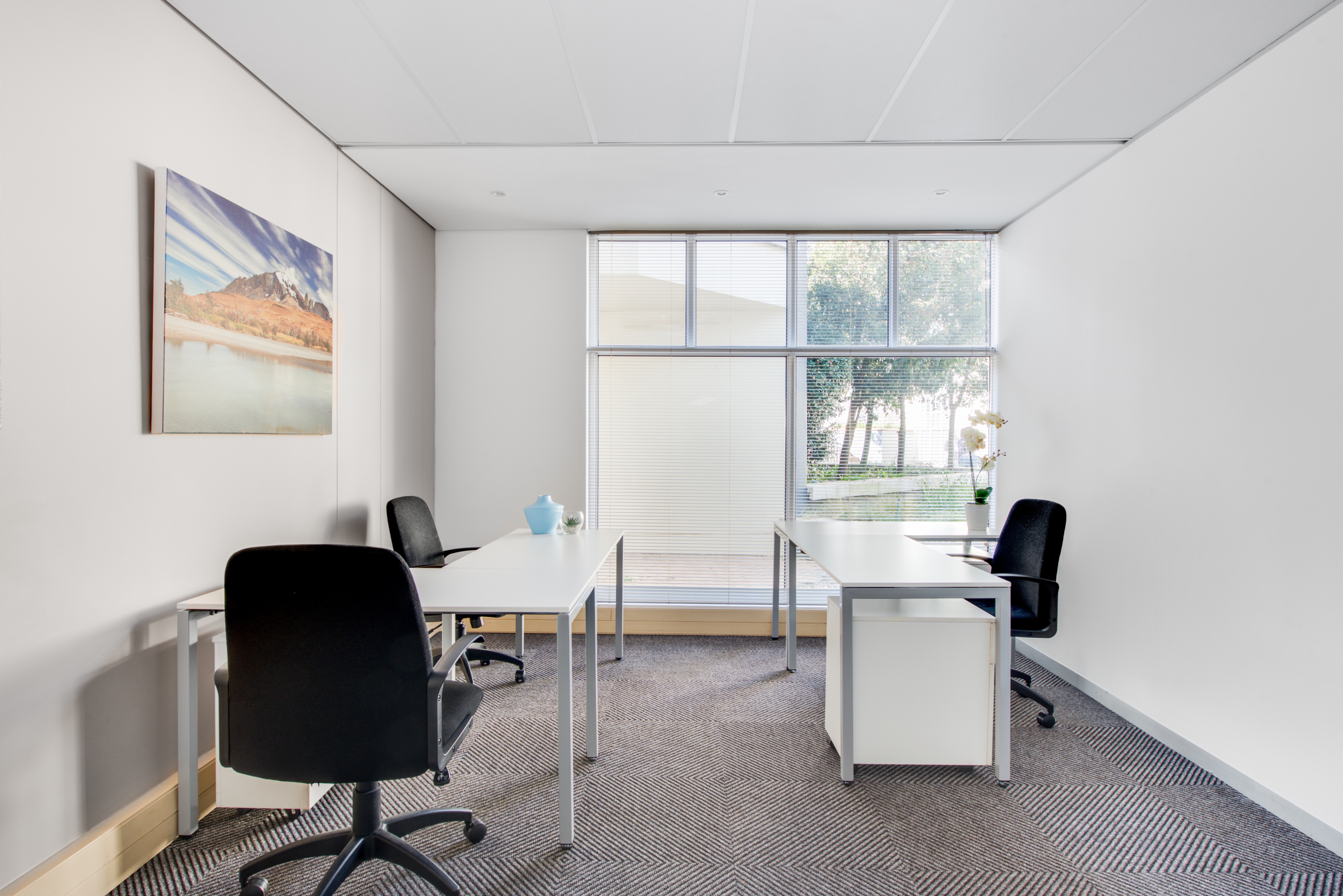 Regus - Johannesburg, Bryanston Cedarwoods image 3