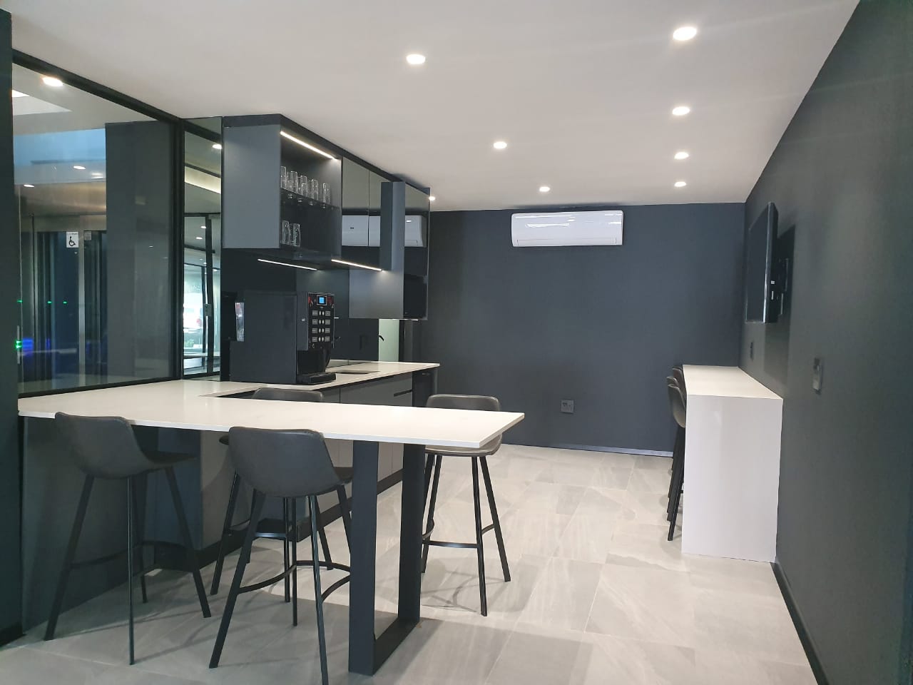 DLogan Space image 3