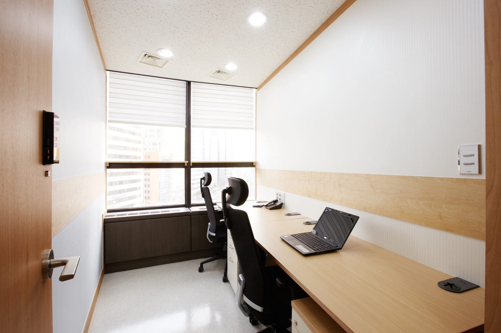 Bizsquare Gangnam-daero image 5