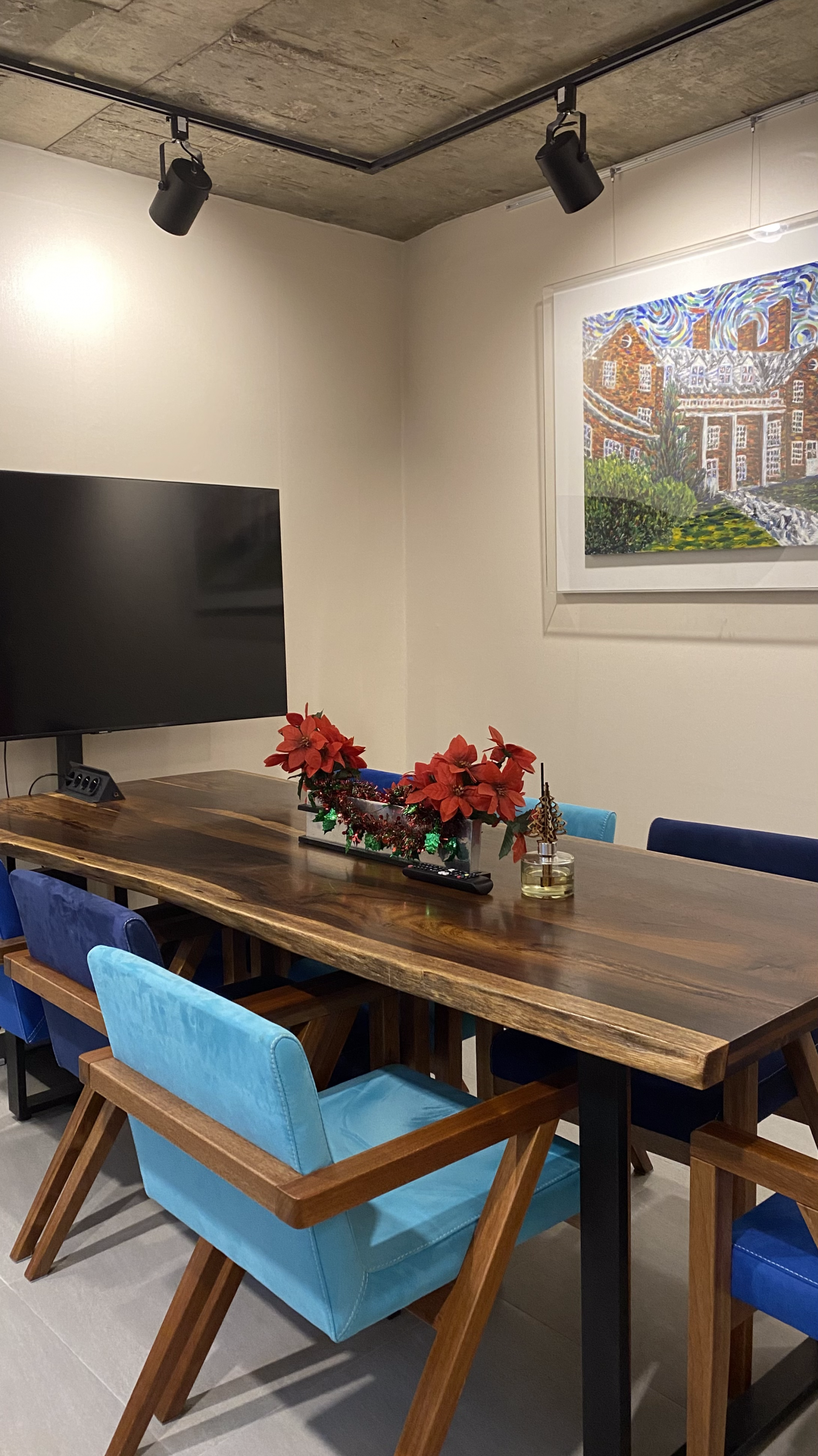 Blue Pebbles Seoul image 2