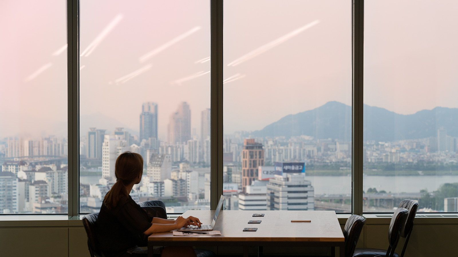 The Executive Centre - Glass Tower image 2