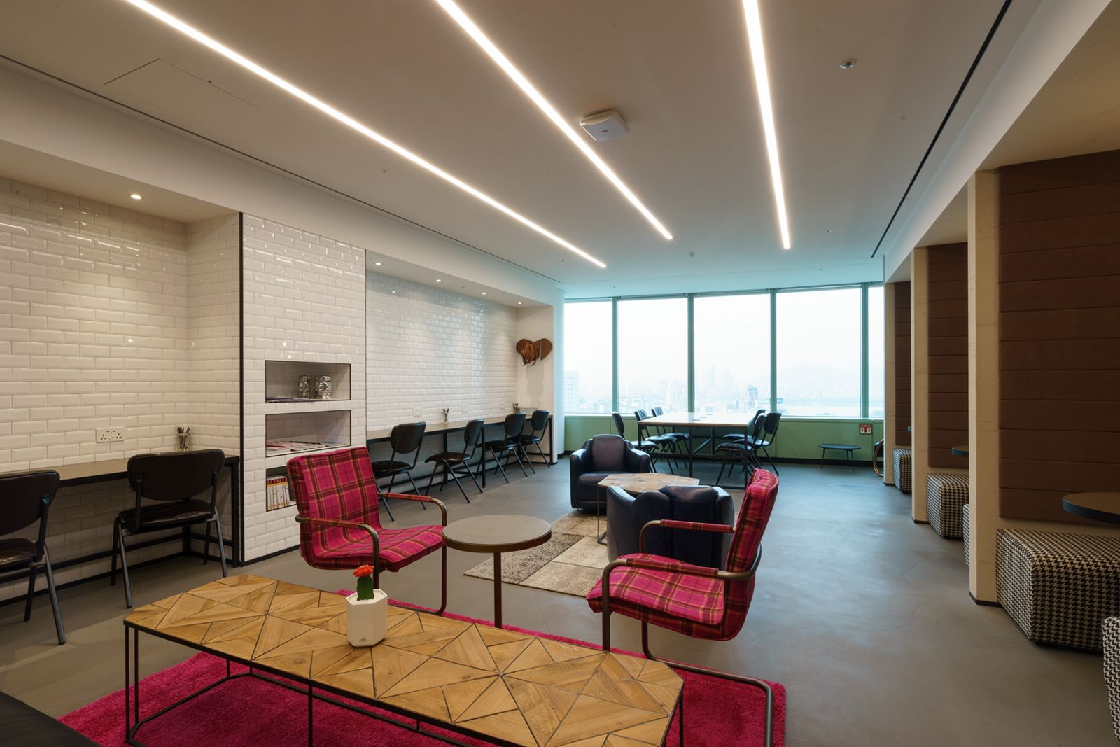 The Executive Centre - Glass Tower image 3