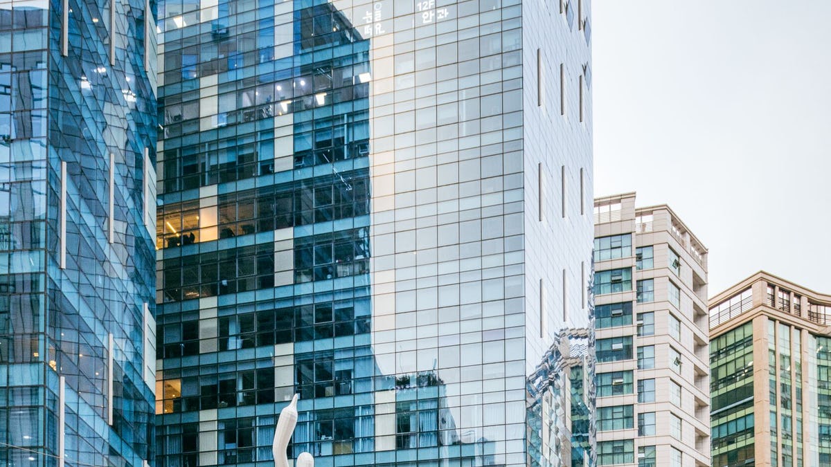 WeWork Sinnonhyeon image 2