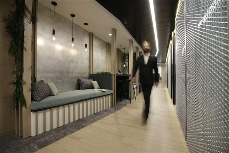 Gran Via Business Center image 4