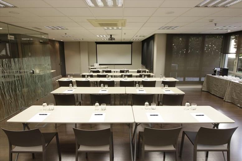 Gran Via Business Center image 5