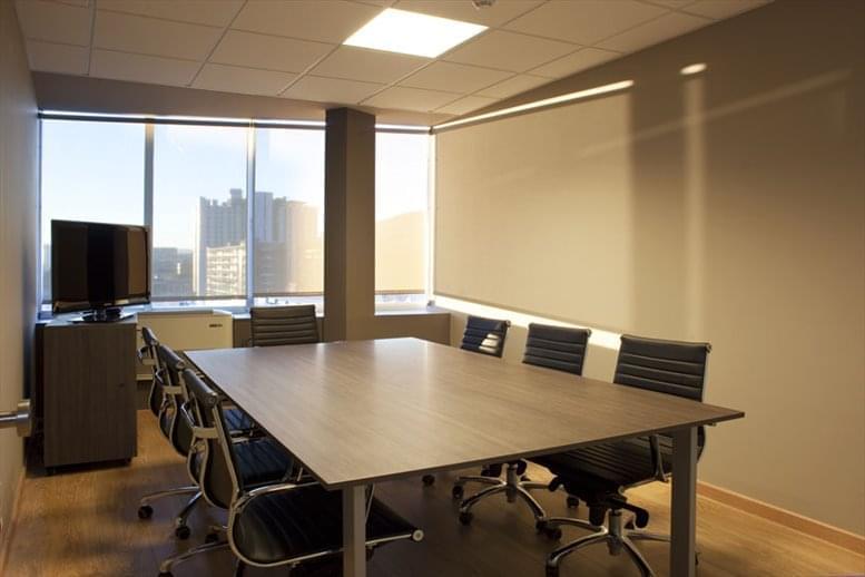 Diagonal Business Center image 4