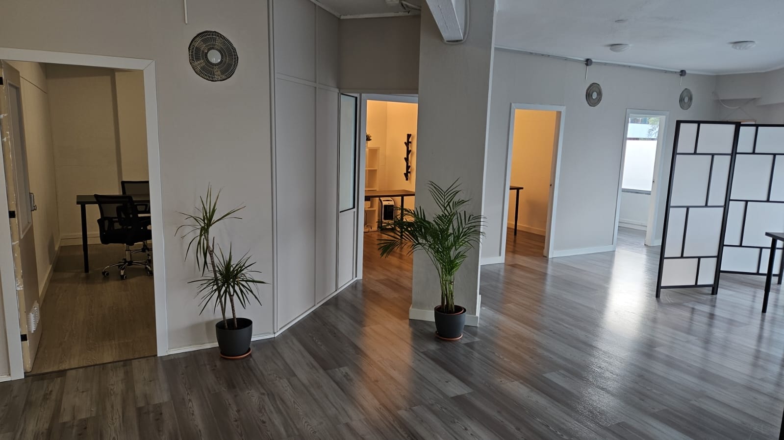 ESPACIOS COMUN CON ZONA DE TRABAJO POLIVALENTE 22@BARCELONA image 2