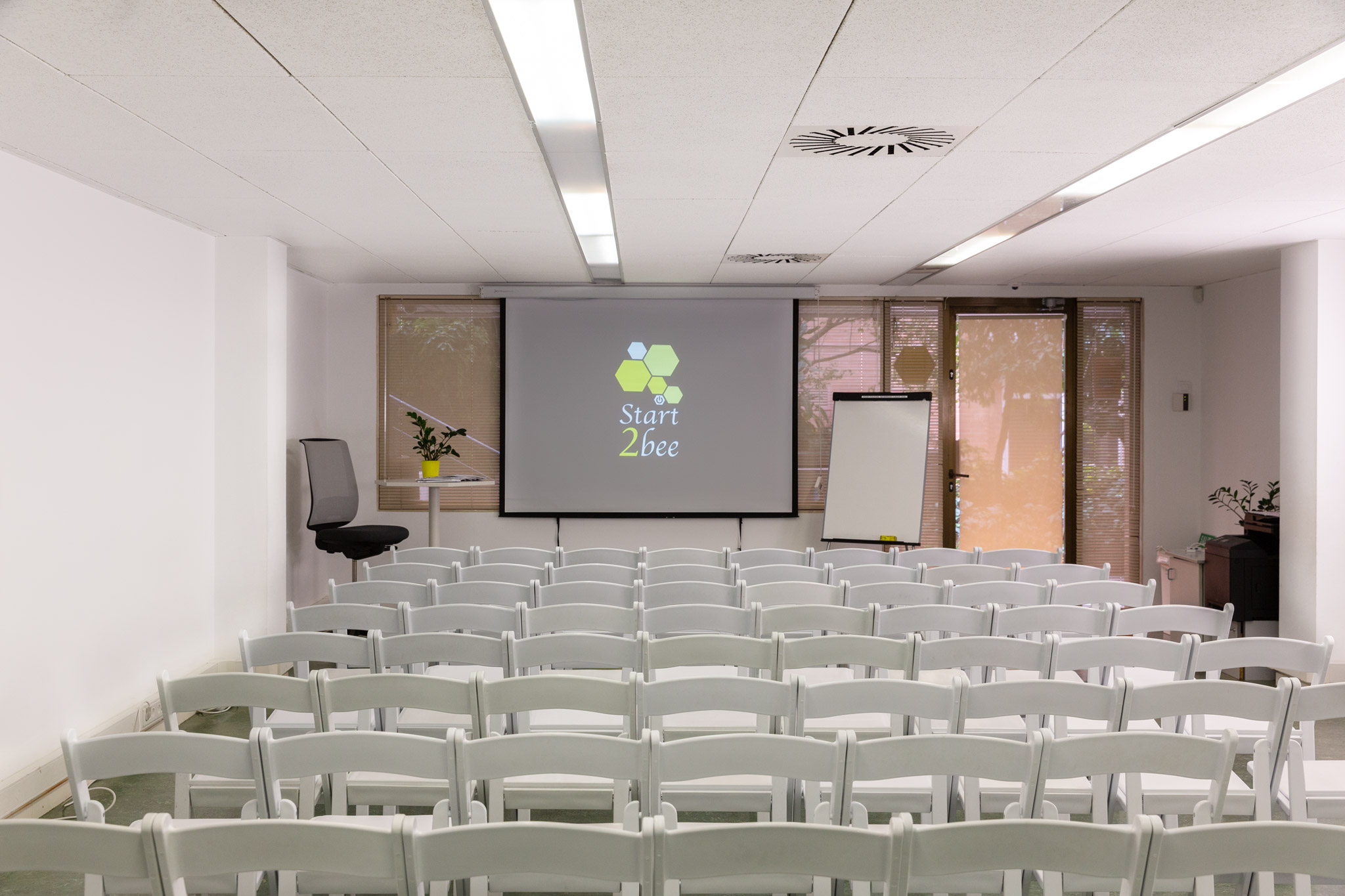 Start2bee Travessera / Lesseps image 5