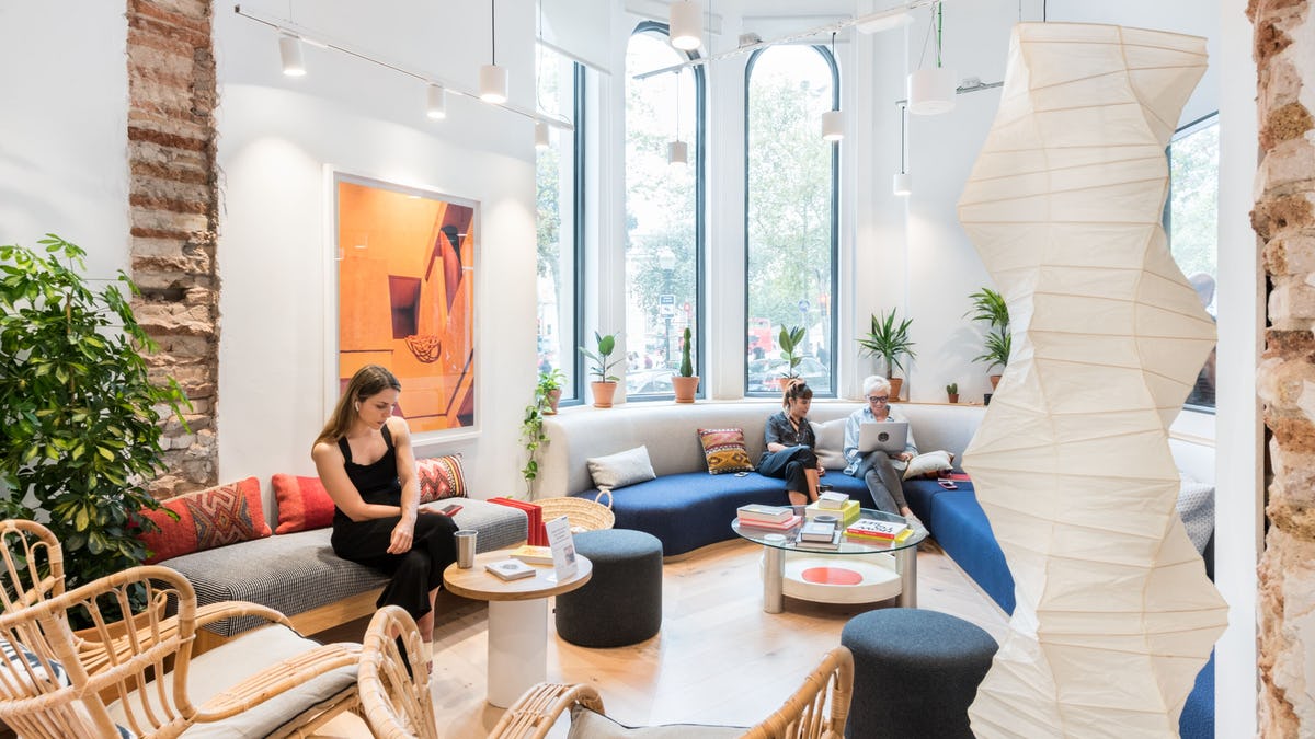 WeWork Diagonal 444 image 5