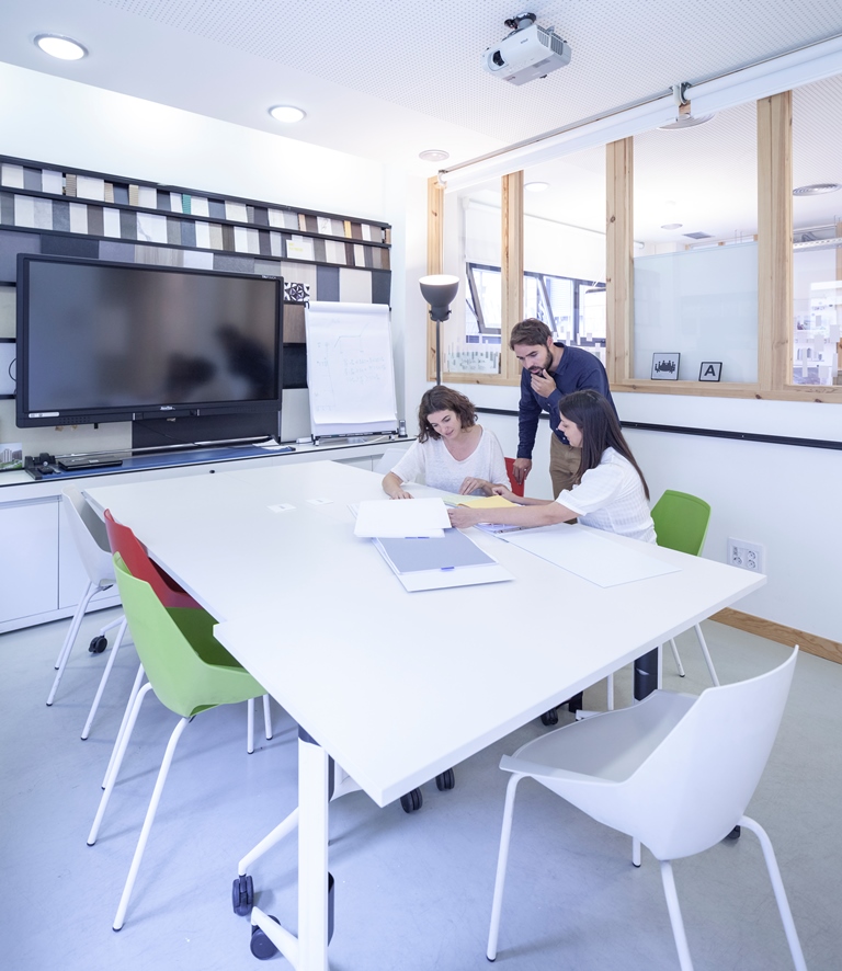 Ehub! Coworking image 3