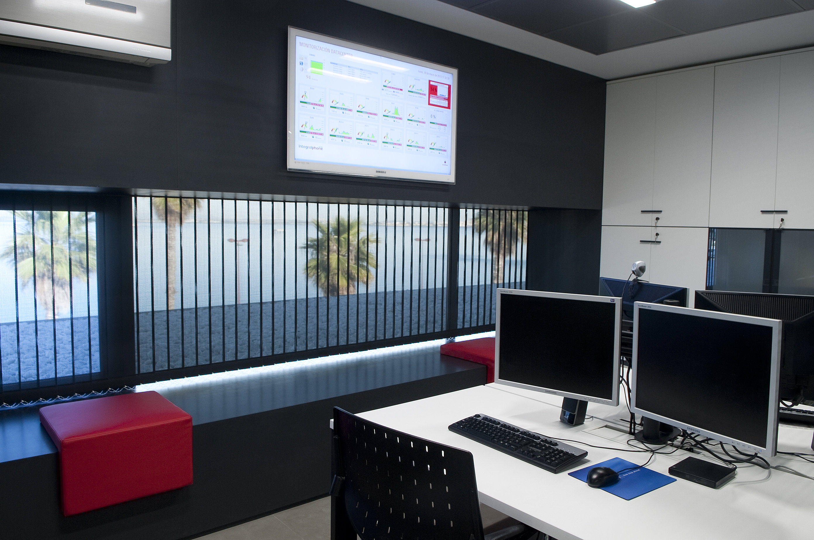 ONITI BUSINESS CENTER image 2