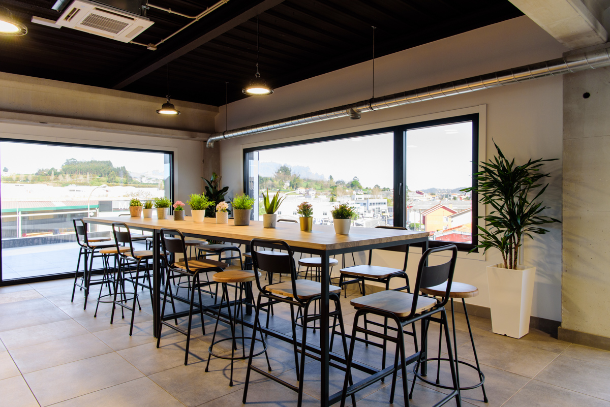 LT51 WORKSPACE image 2