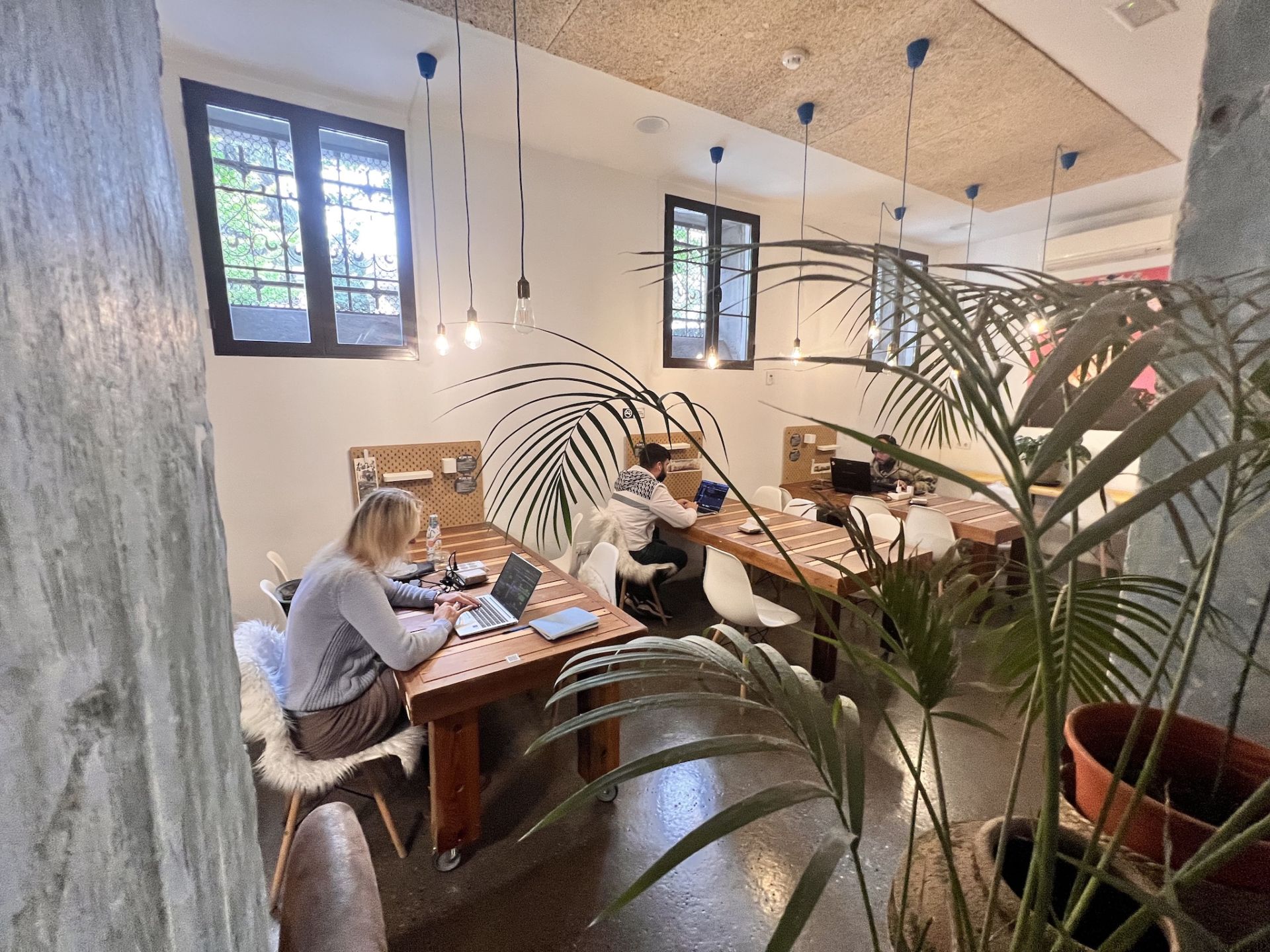 Work Inn by ECO Hostel image 3