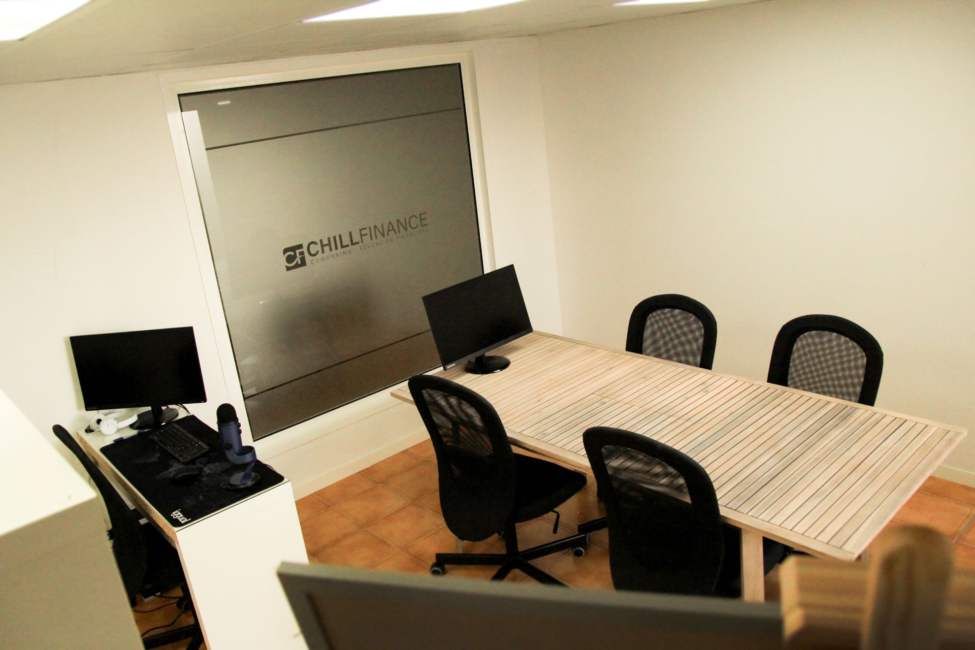 Chill Coworking image 5