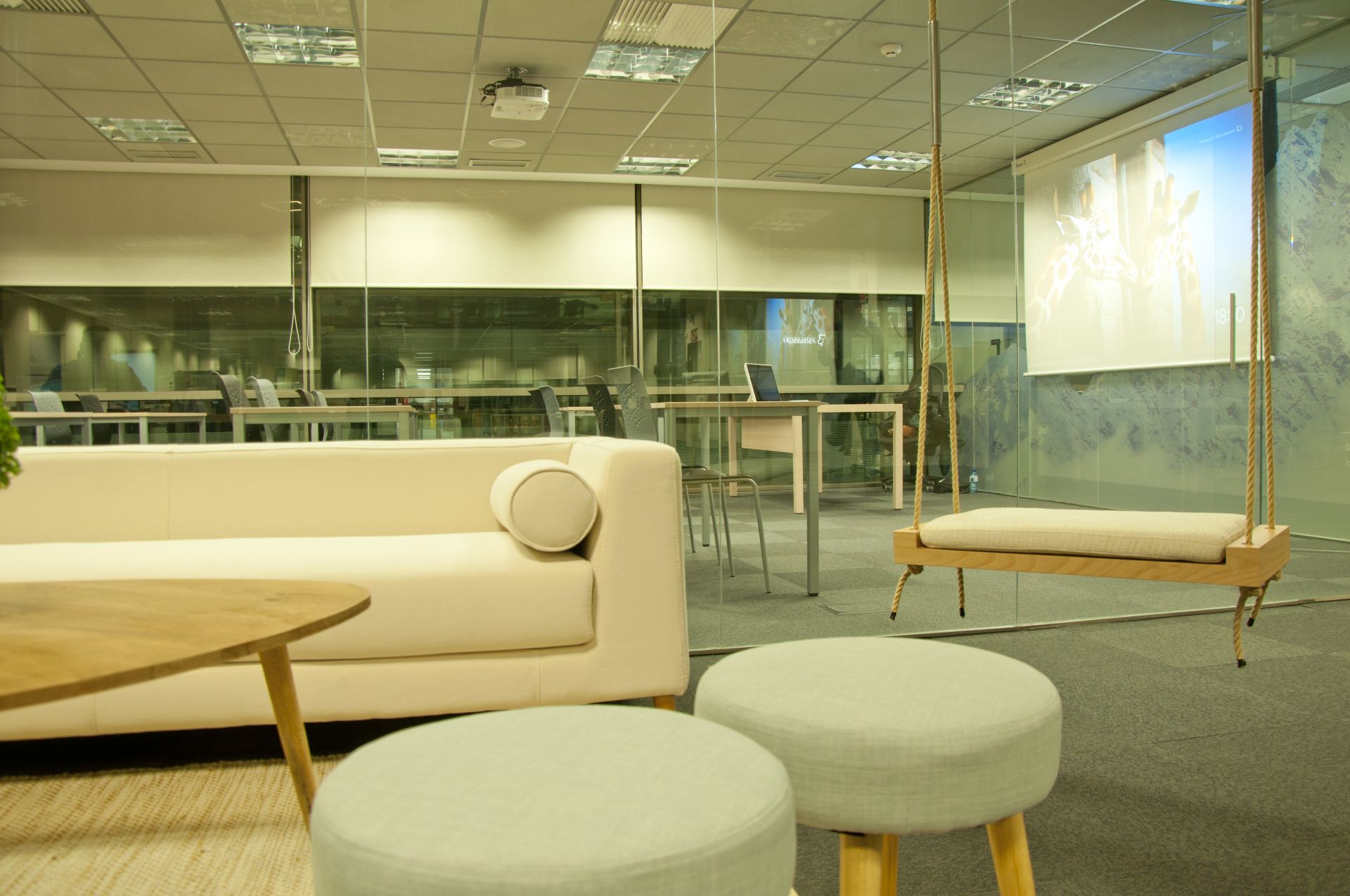 LBK99 AVALON image 4