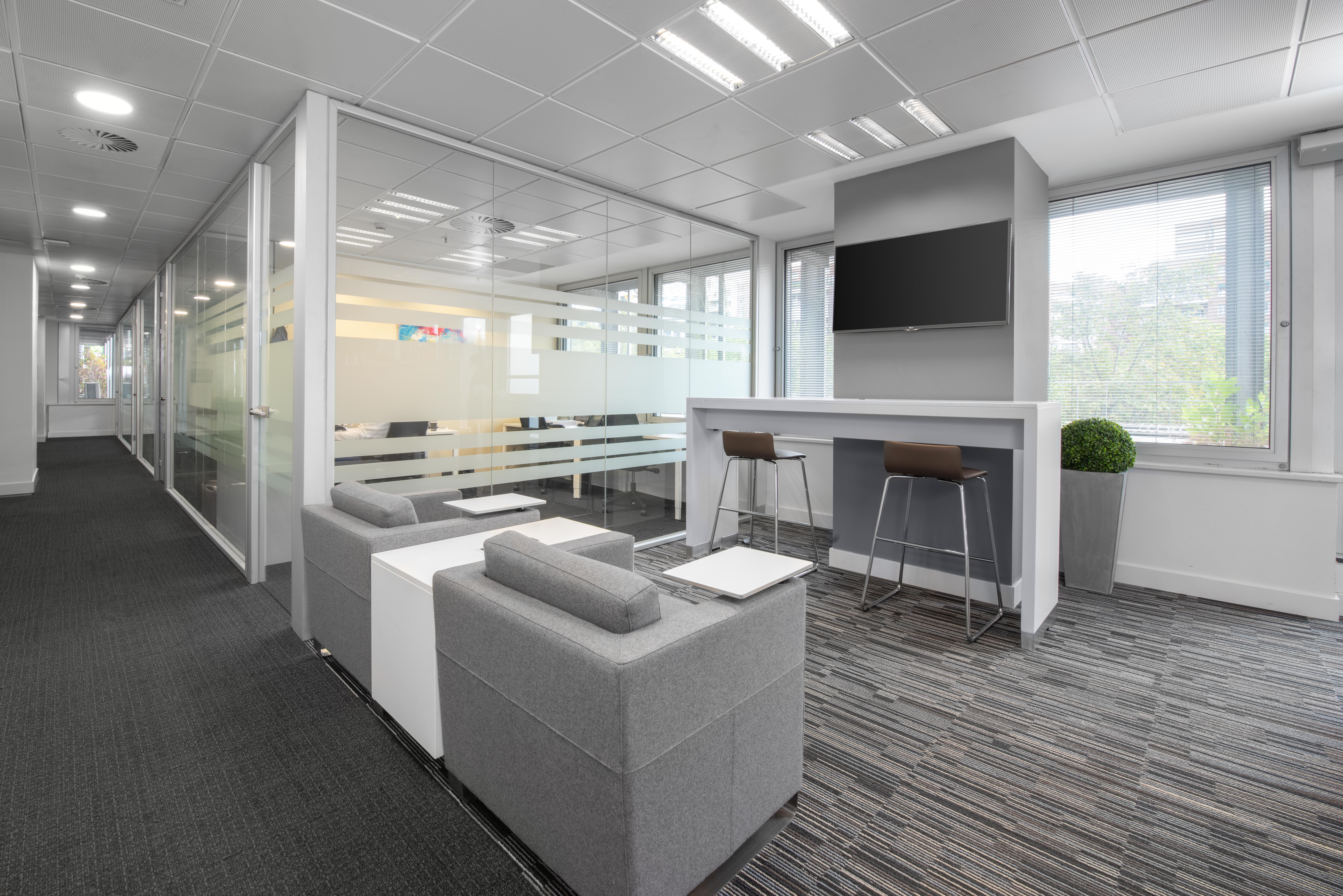 Regus - Madrid, Castellana image 5