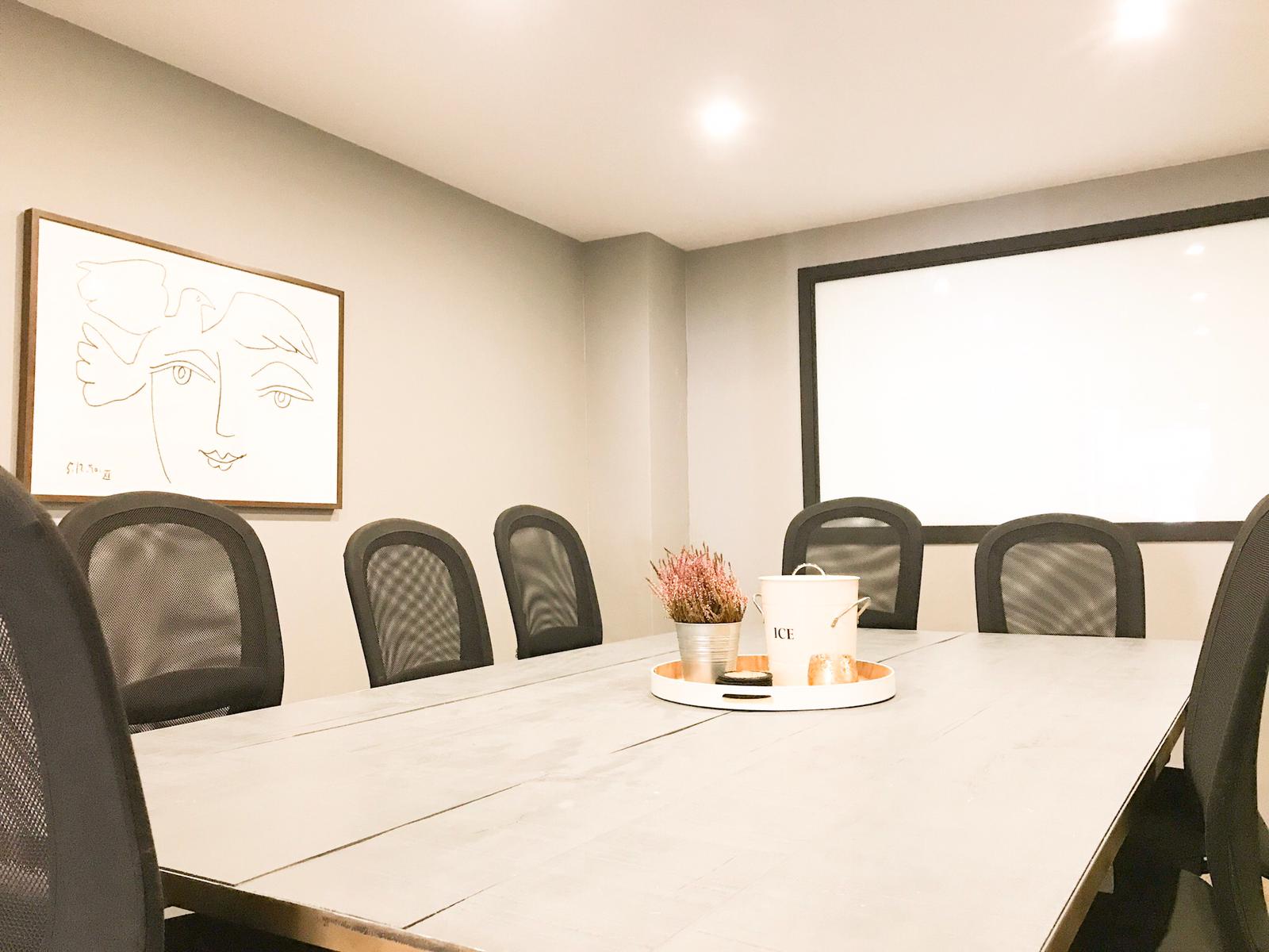 THE HUB CO-SPACES image 2