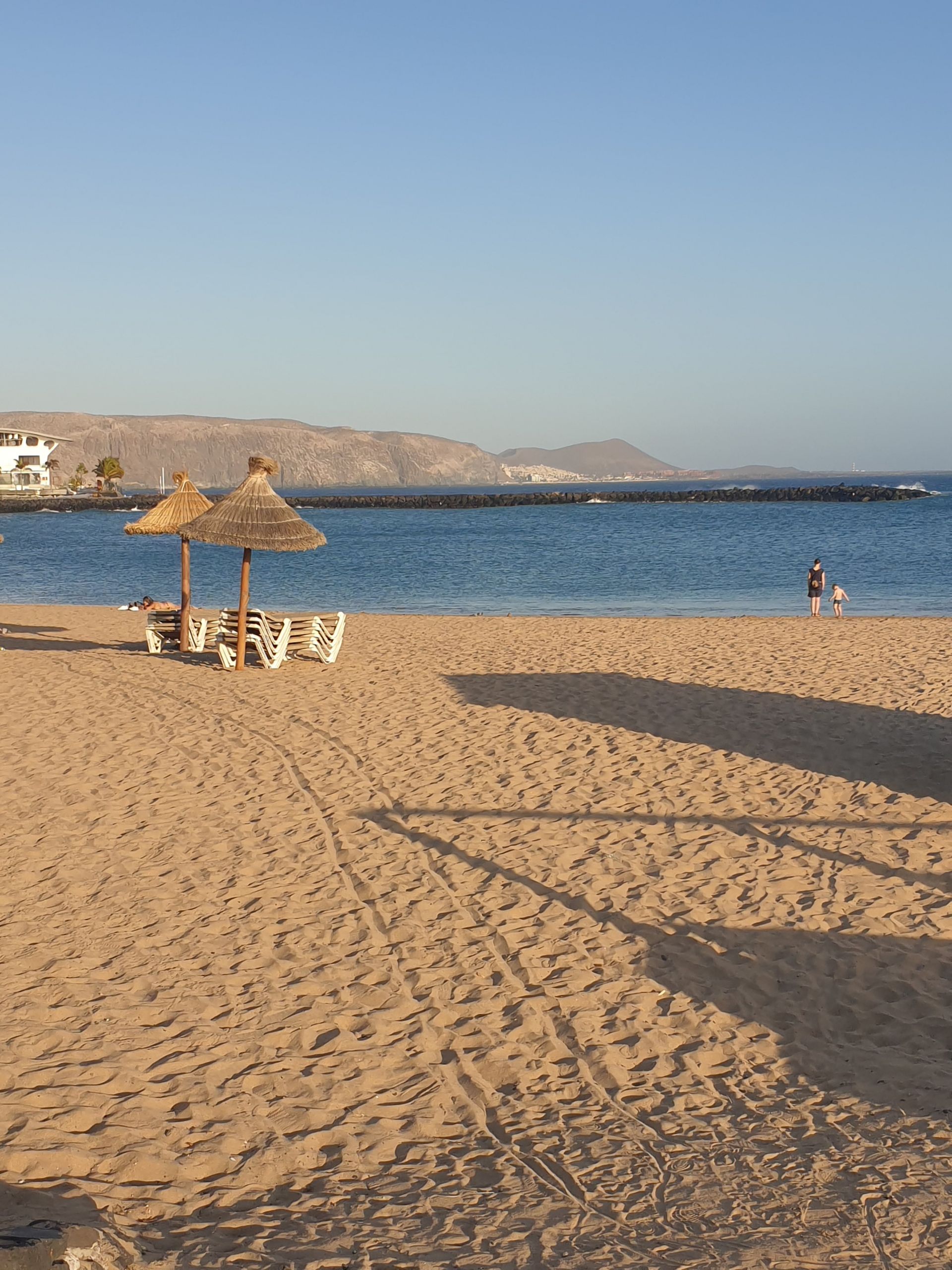 DeskHub Tenerife image 3