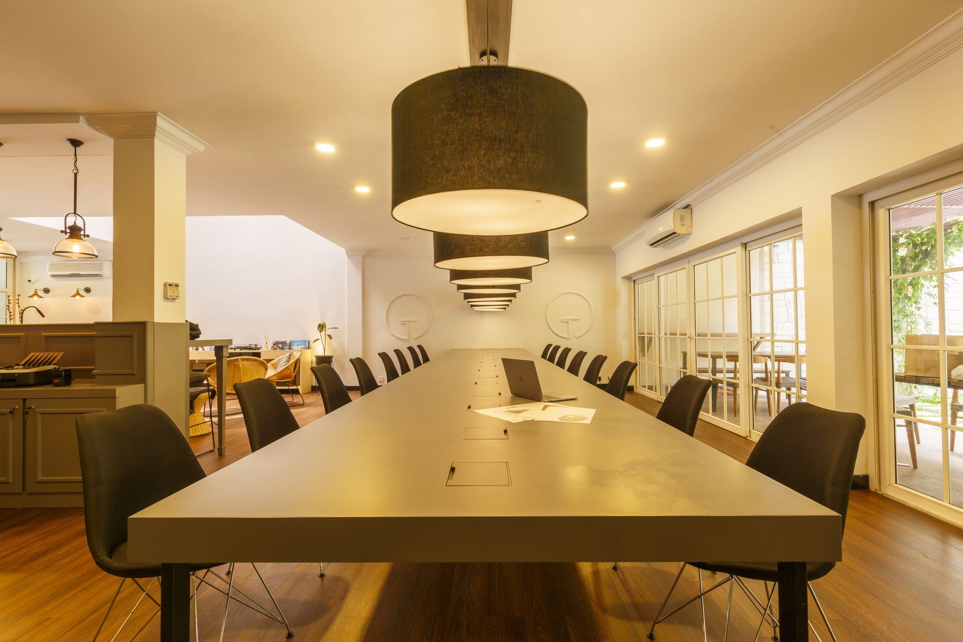 THE OFFICE COLOMBO image 2