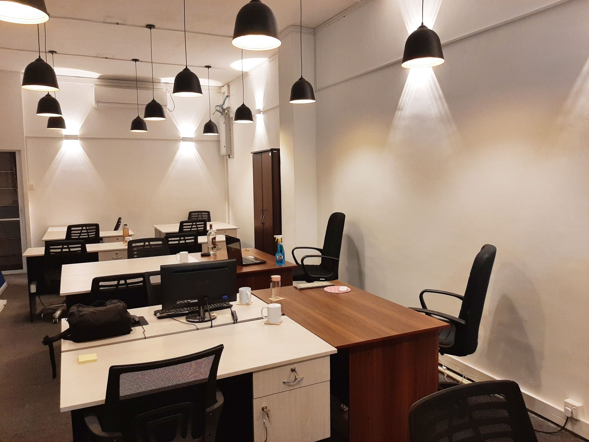 Premium Studio Office image 4