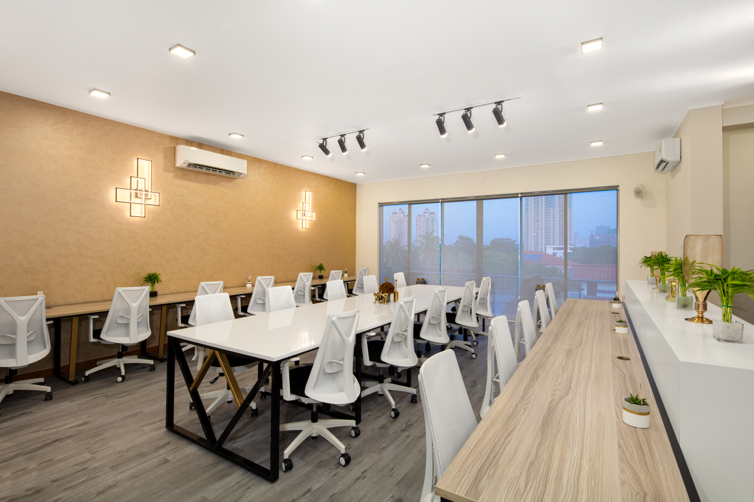 Elegance Workspaces image 2