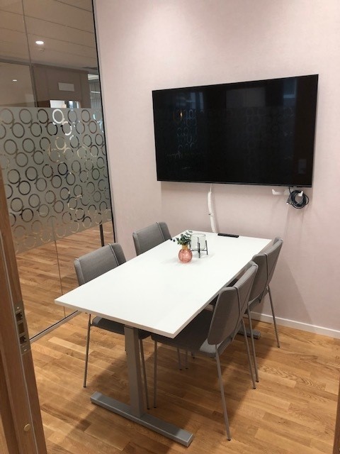 Business Center Eden image 2