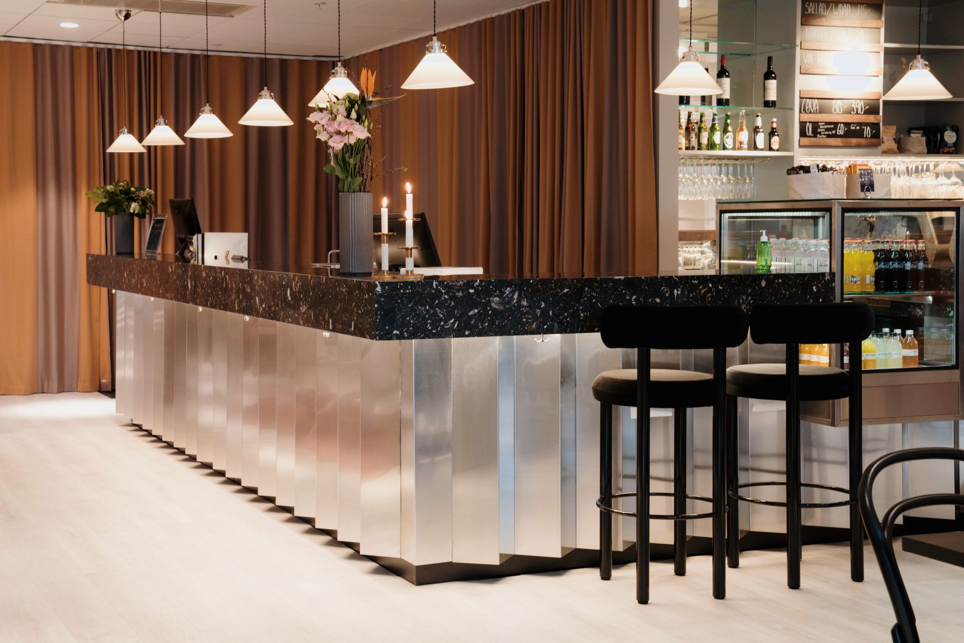 United Spaces - Waterfront Building image 5