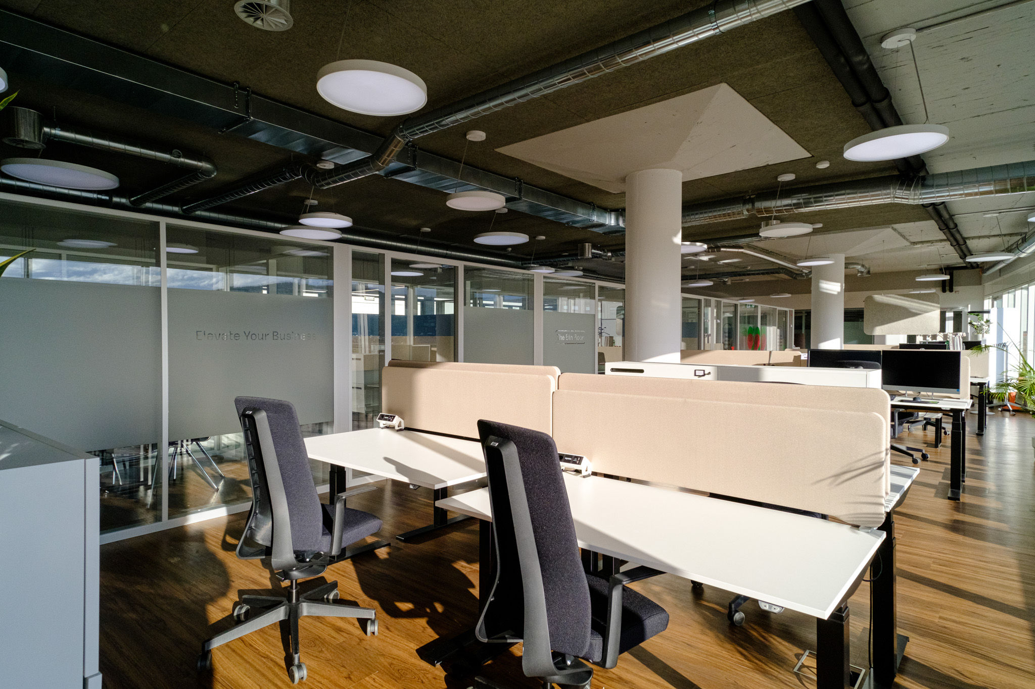 The 5th Floor image 4