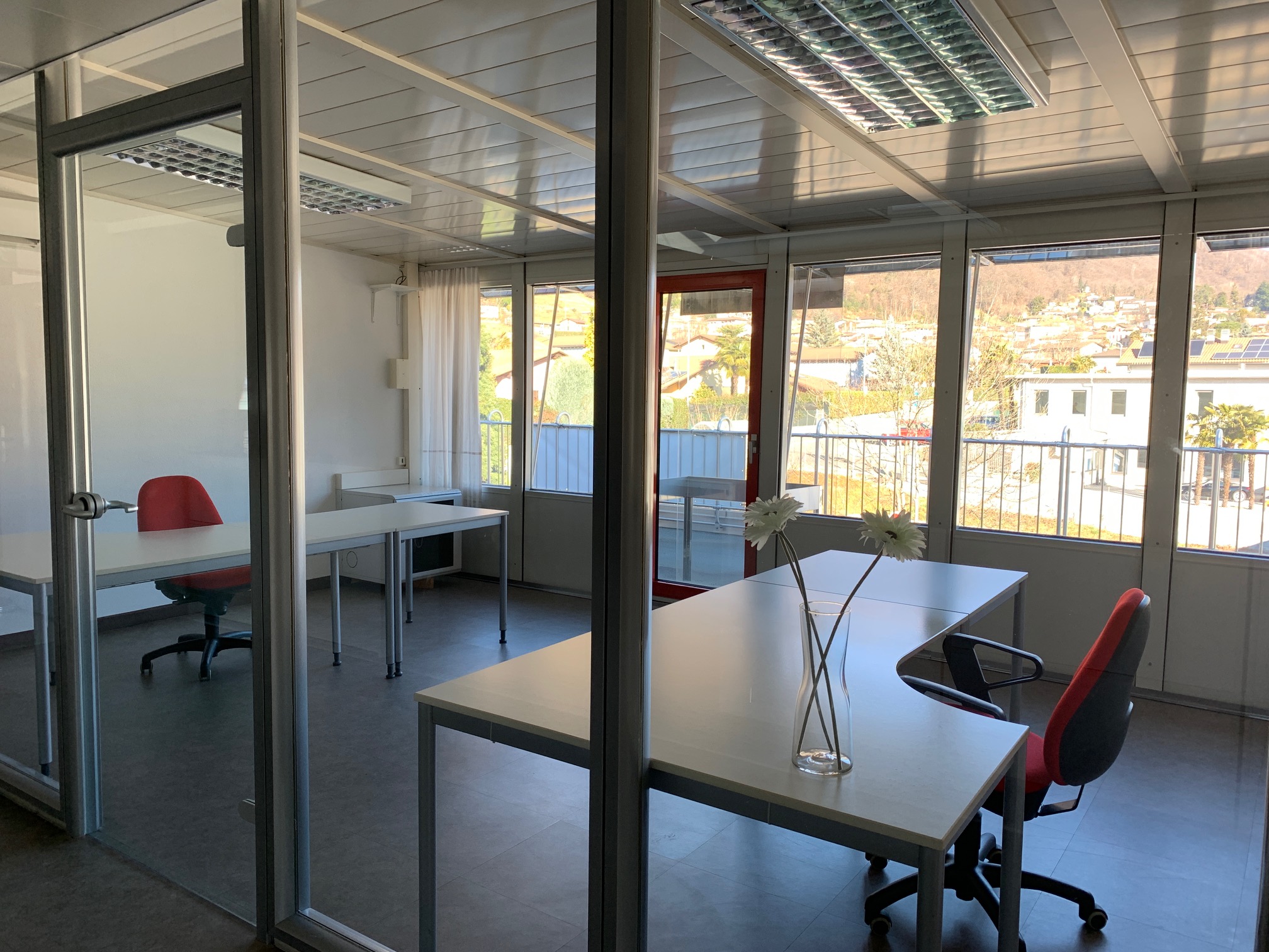 Stabile Commerciale Ai Prati - ufficiolugano coworking image 5