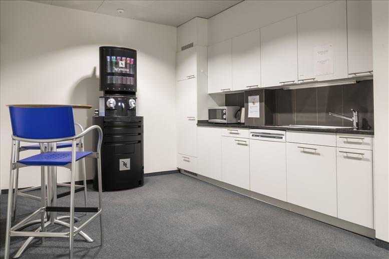 Premium Business Center image 4