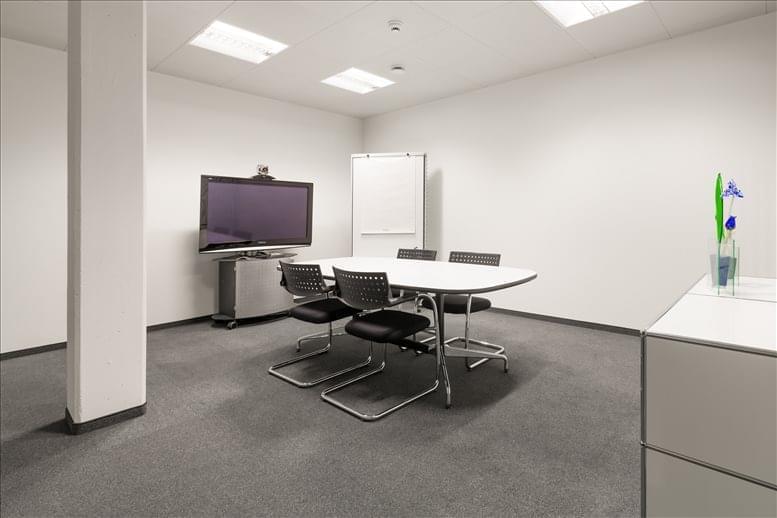 Premium Business Center image 3