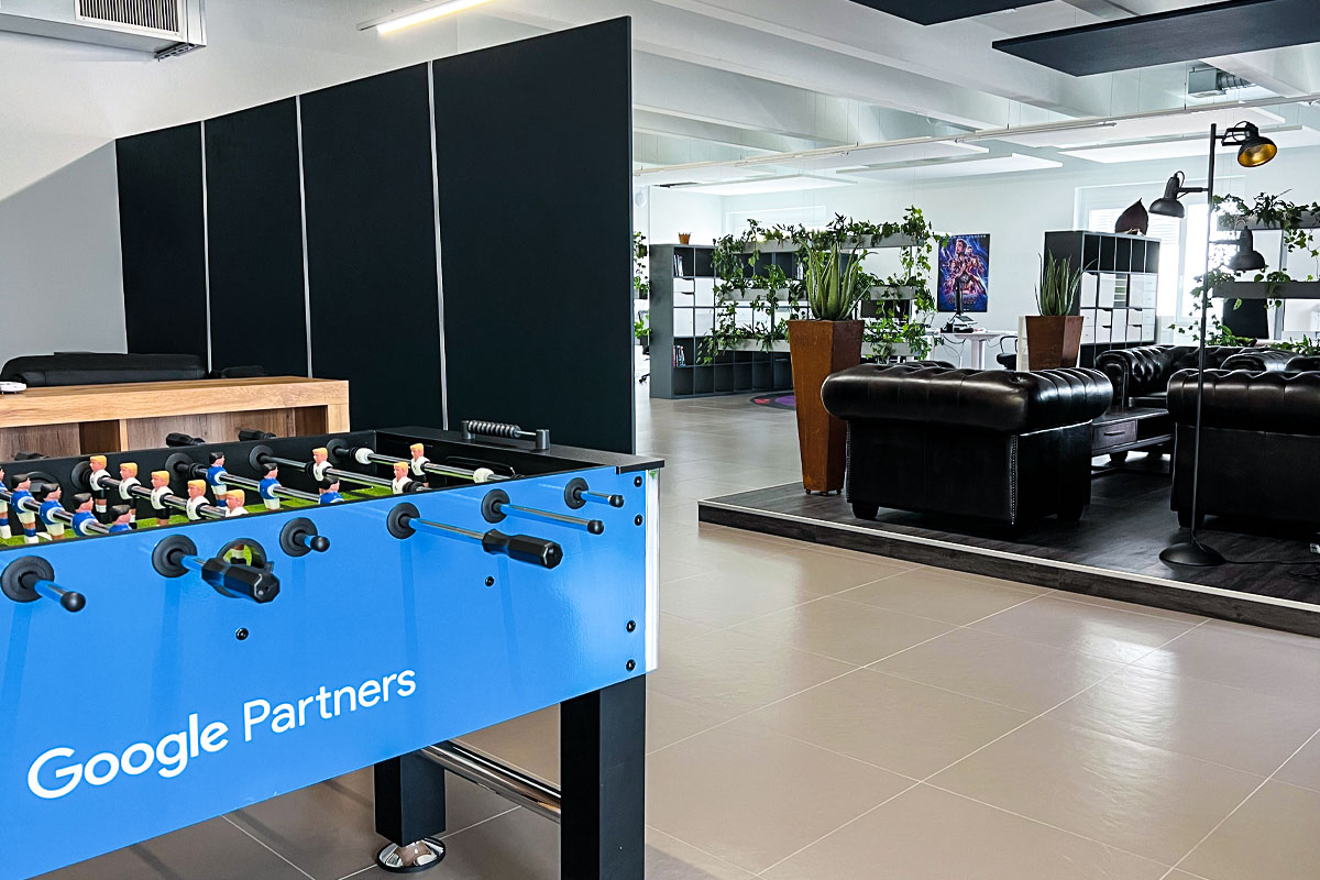 OMA`s Wohnzimmer image 3