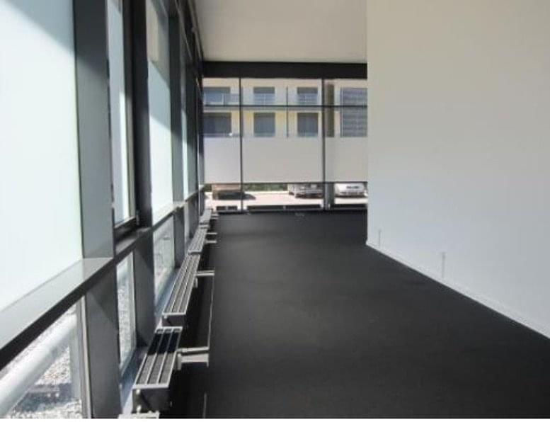 Premium Business Center image 4