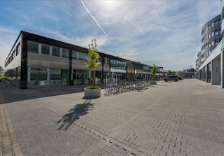 Premium Business Center image 2