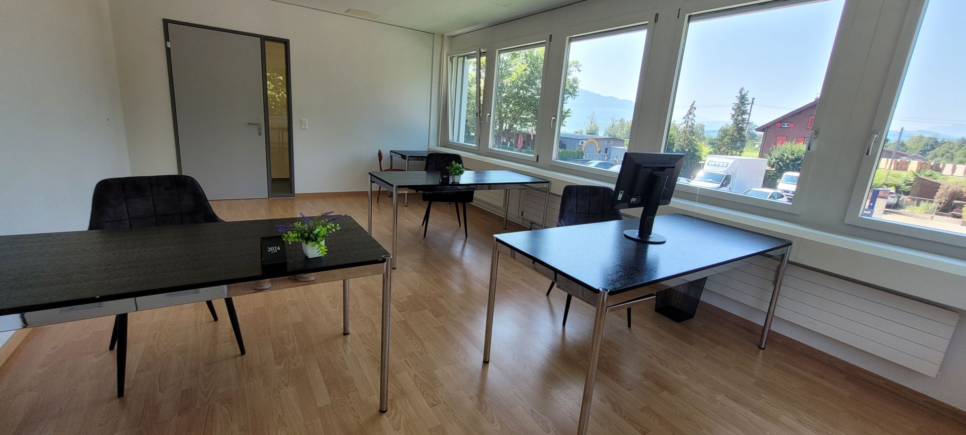 Coworking Near Lake Zug image 2