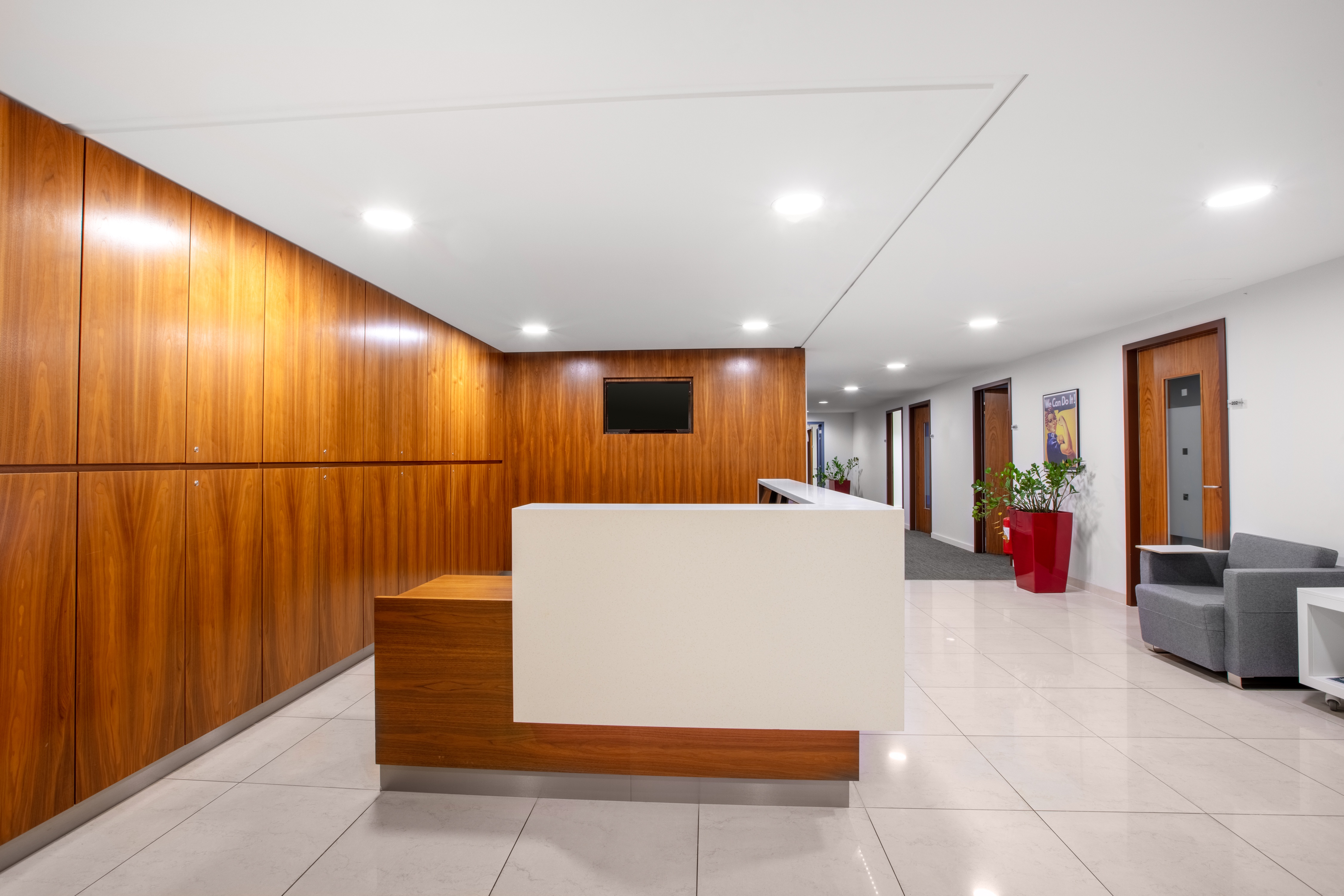 Regus - Zug, Metalli image 2