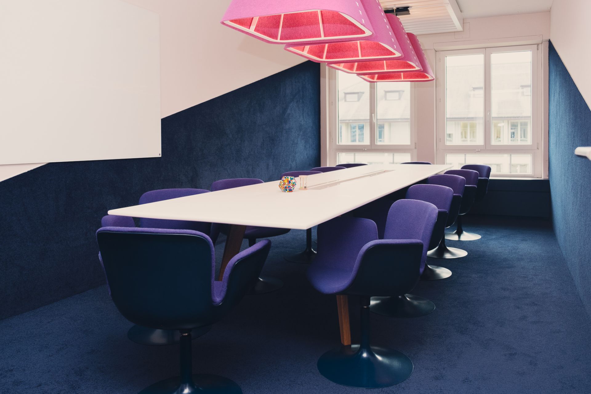 HeadsQuarter – The Hip image 2