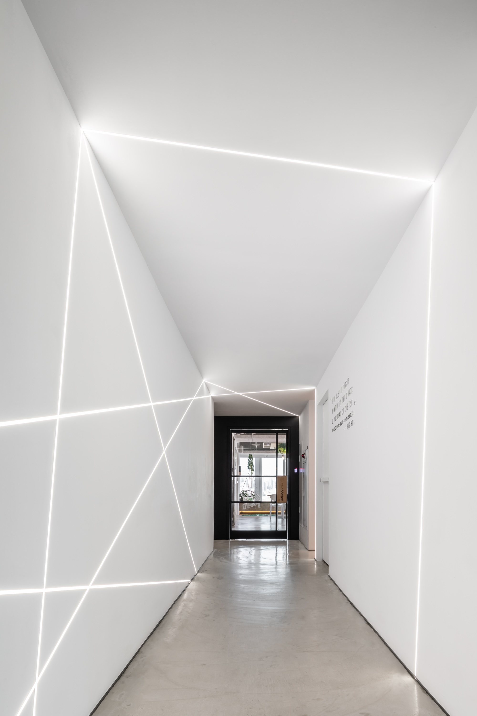 STARCOFREE COWORKING SPACE image 2