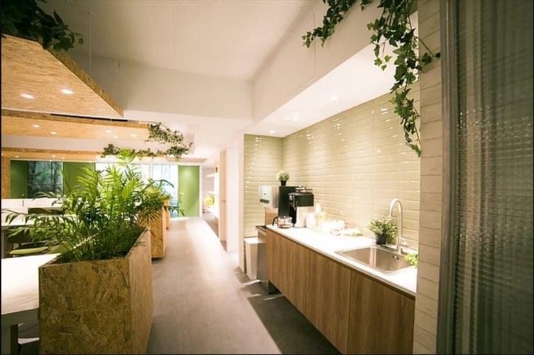 Hour Jungle Coworking image 4