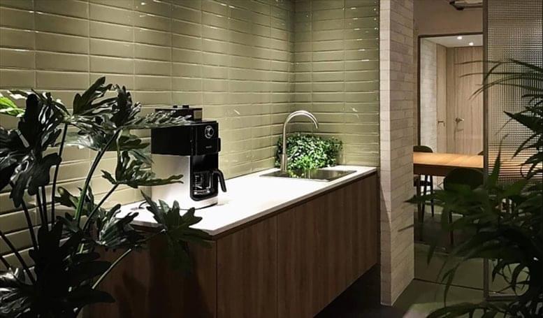 Hour Jungle Coworking image 3