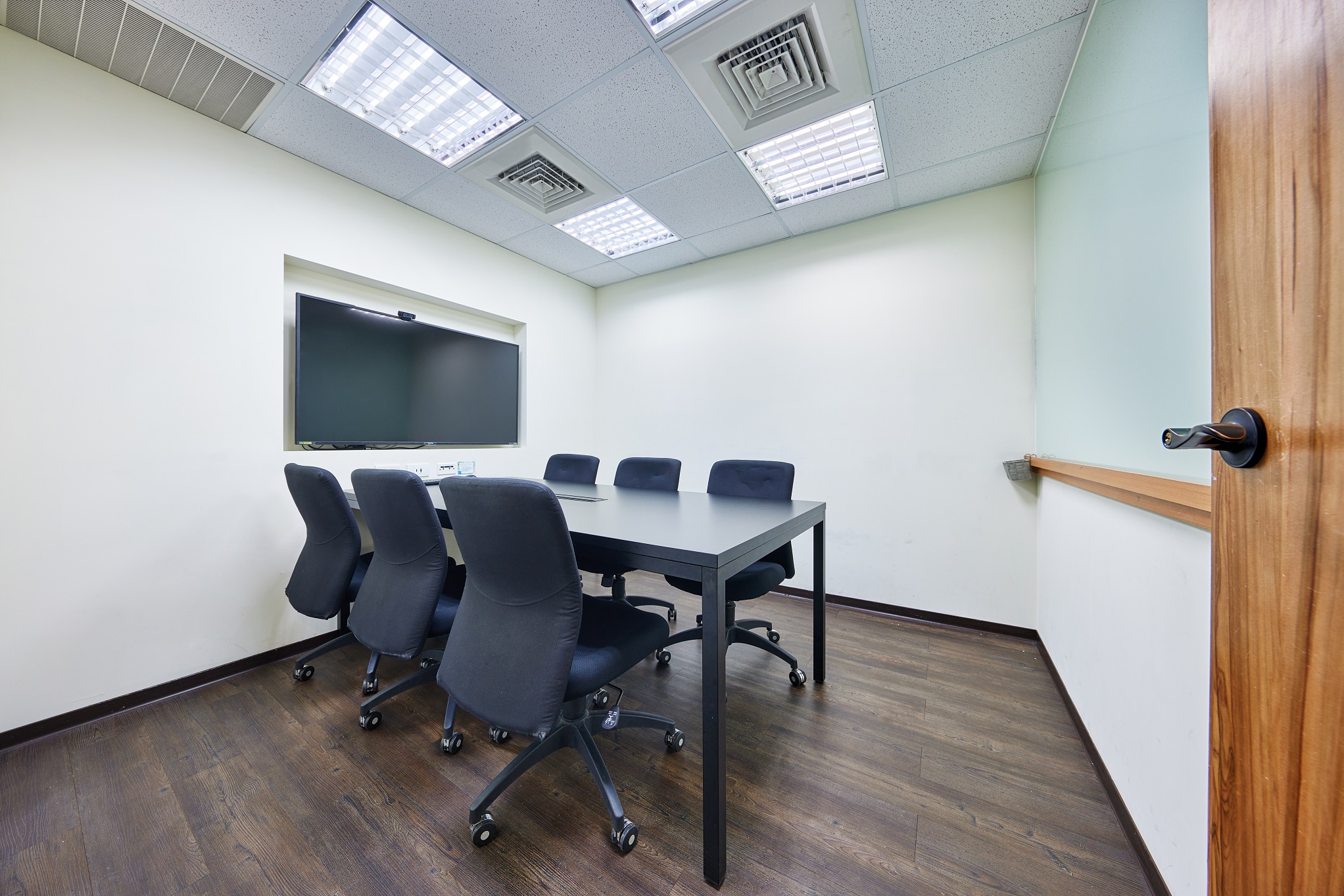 Doplin Business Center (Sun Yat-Sen Memorial Hall Metro Station BL17) image 5